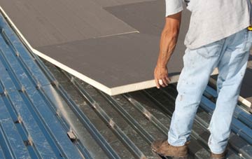 benefits of insulating Digg flat roofing